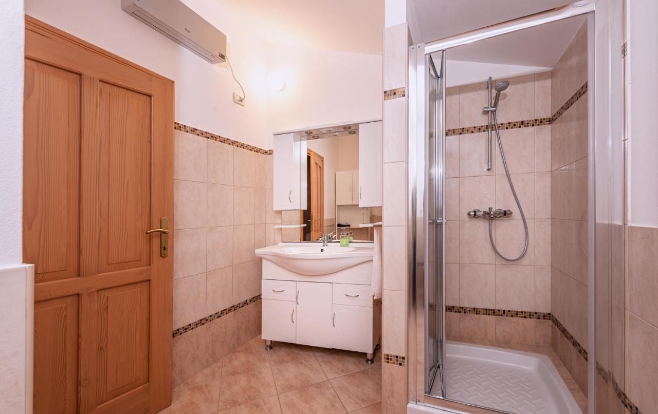 Hisa Orel Kriz Dış mekan fotoğraf