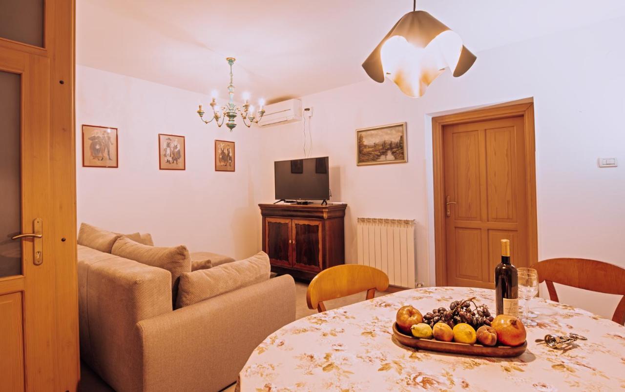 Hisa Orel Kriz Dış mekan fotoğraf